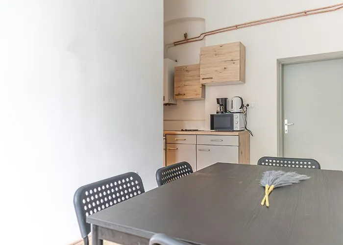 Stunning 2br Comfortable Design/great Location Apartmán
